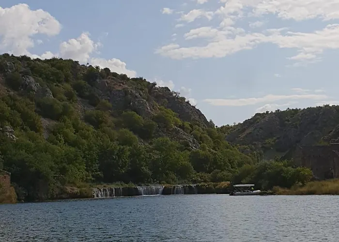 아파트 Jula Seafront Donji Karin