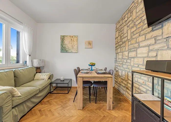 Jula Seafront 아파트