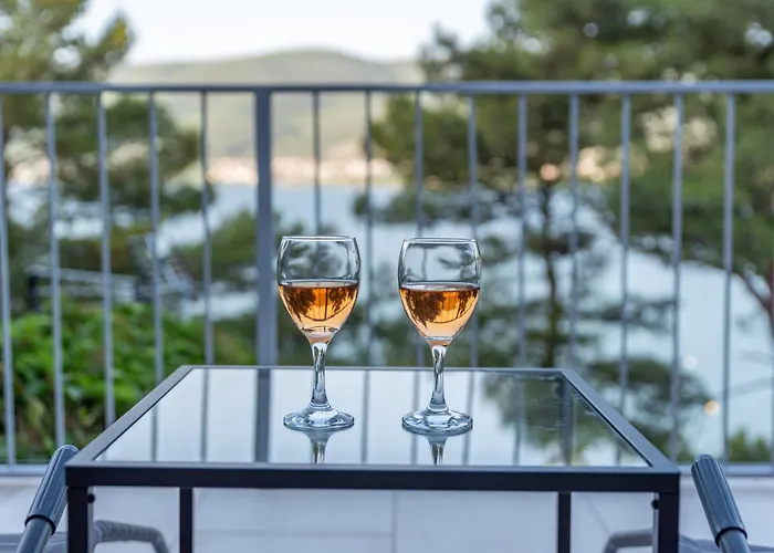 Jula Seafront 아파트 *